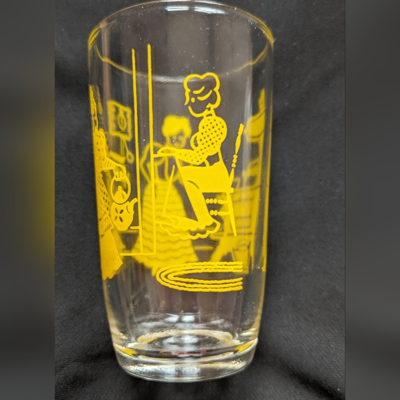 1950s Swanky Swig Juice Glasses, collectible / vintage/ antique, Bustling Betsy - Picture 11 of 16
